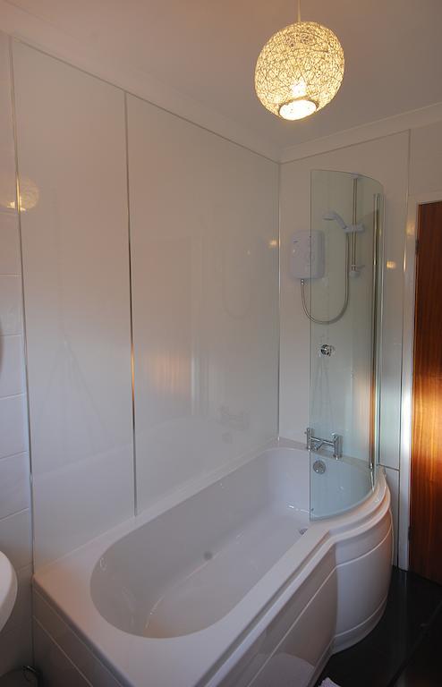 Clover Holidays - Cliff View Perth Habitación foto